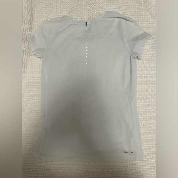 White Nike Running Dri-Fit T-shirt (S) - Picture 2 of 2